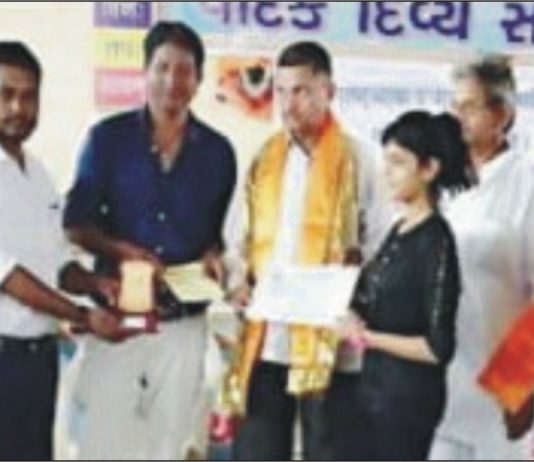 हिन्दी दिवस पर निबंध प्रतियोगिता आयोजित