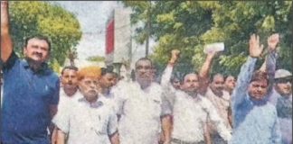 एसडीएम को मुख्यमंत्री के नाम ज्ञापन सौंपा